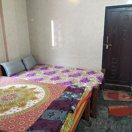 Sarvesh Arundekar Home Stay In Beach Side Ac Room Гокарна Экстерьер фото