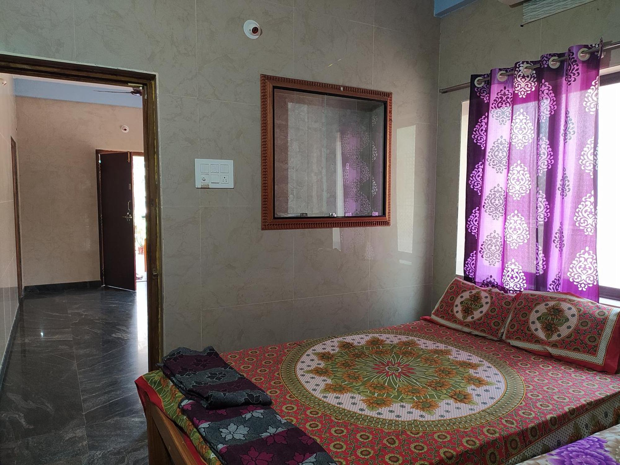 Sarvesh Arundekar Home Stay In Beach Side Ac Room Гокарна Экстерьер фото